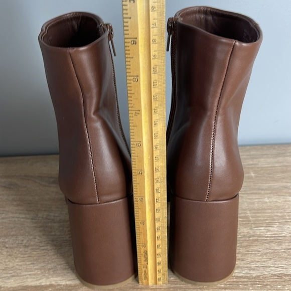 Madden Girl Steve Madden While Elegant Brown Ankle Boots - Picture 8 of 12